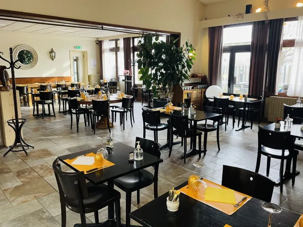 Restaurant près de Propières