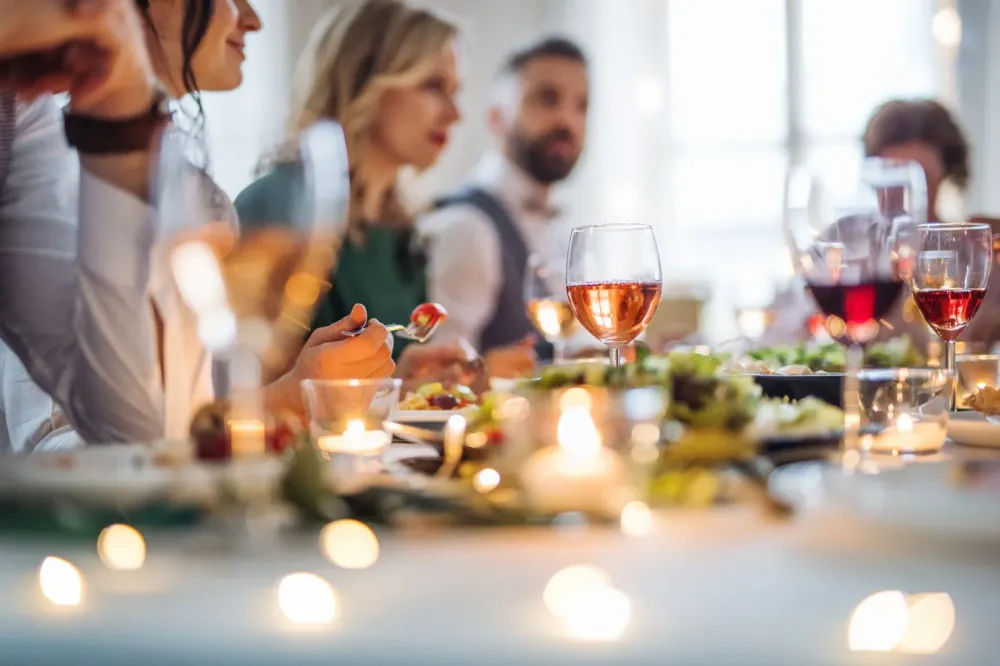 Repas de famille près de Propières
